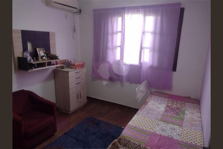 Casa à venda com 3 quartos, 109m² em Parque Peruche, São Paulo