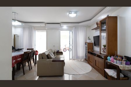 Sala de casa de condomínio para alugar com 3 quartos, 97m² em Cangaiba, São Paulo