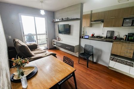 Sala de apartamento à venda com 2 quartos, 62m² em Chácara Agrindus, Taboão da Serra