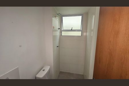 Banheiro Social de apartamento para alugar com 2 quartos, 39m² em Lorena Park, Goiânia