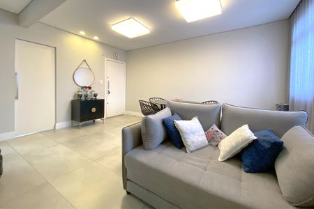 Sala de apartamento à venda com 1 quarto, 68m² em Grajaú, Belo Horizonte