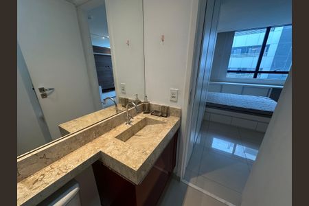 Banheiro de apartamento para alugar com 1 quarto, 26m² em Bethaville I, Barueri