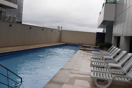 Apartamento para alugar com 26m², 1 quarto e 1 vaga Apartamento para alugar com 26m², 1 quarto e 1 vagaÁrea comum - Piscina