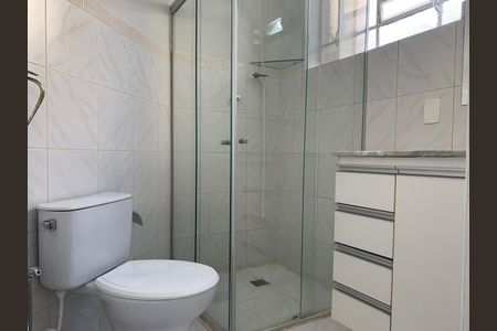 Banheiro de apartamento para alugar com 4 quartos, 110m² em Serra, Belo Horizonte