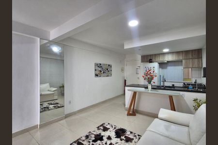 Sala de apartamento para alugar com 1 quarto, 45m² em Recreio dos Bandeirantes, Rio de Janeiro