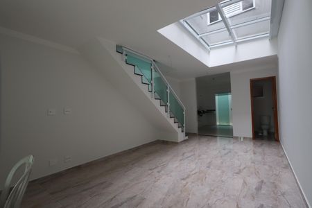Sala de casa à venda com 3 quartos, 107m² em Vila Lucia, São Paulo
