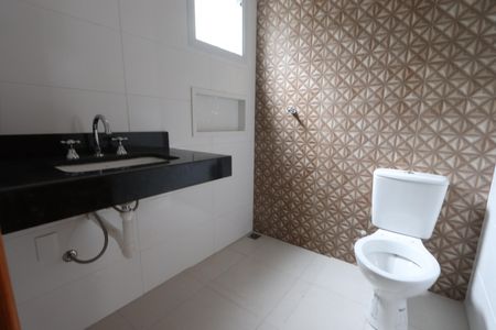 Casa à venda com 107m², 3 quartos e 3 vagasBanheiro Social