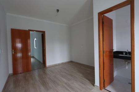 Casa à venda com 107m², 3 quartos e 3 vagasSuíte