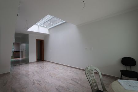 Sala de casa à venda com 3 quartos, 107m² em Vila Lucia, São Paulo
