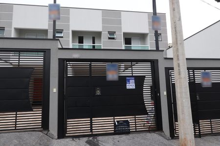 Casa à venda com 107m², 3 quartos e 3 vagasFachada