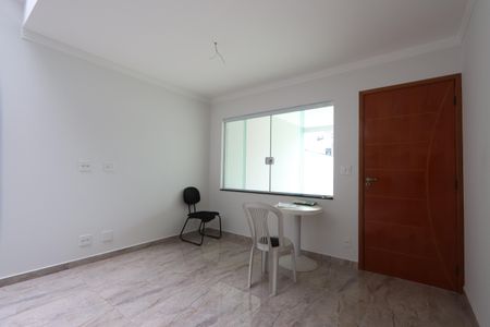 Casa à venda com 107m², 3 quartos e 3 vagasSala