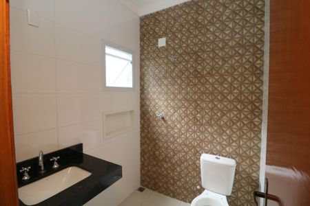 Casa à venda com 107m², 3 quartos e 3 vagasBanheiro