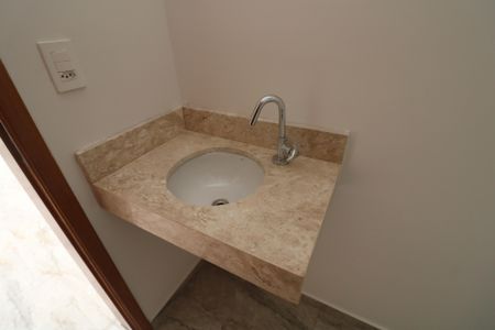Lavabo de casa à venda com 3 quartos, 107m² em Vila Lucia, São Paulo