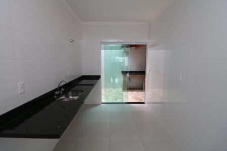 Casa à venda com 107m², 3 quartos e 3 vagasCozinha