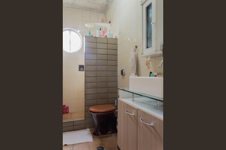 Casa à venda com 210m², 3 quartos e 2 vagas Casa à venda com 210m², 3 quartos e 2 vagasBanheiro