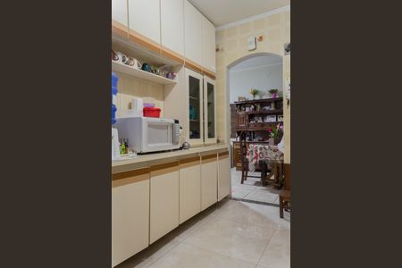 Casa à venda com 210m², 3 quartos e 2 vagas Casa à venda com 210m², 3 quartos e 2 vagasCozinha