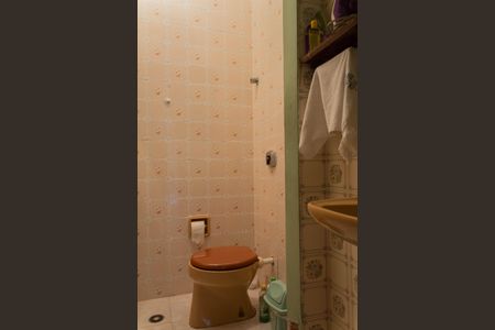 Casa à venda com 210m², 3 quartos e 2 vagas Casa à venda com 210m², 3 quartos e 2 vagasLavabo