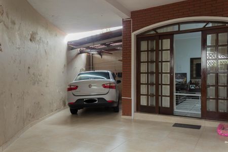 Casa à venda com 210m², 3 quartos e 2 vagas Casa à venda com 210m², 3 quartos e 2 vagasGaragem