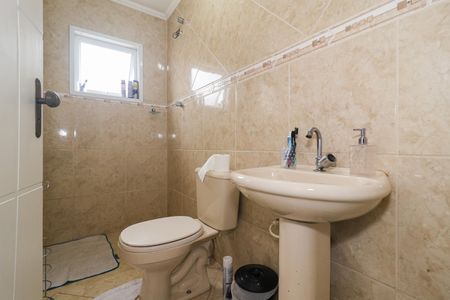 Casa para alugar com 166m², 3 quartos e 3 vagas Casa para alugar com 166m², 3 quartos e 3 vagasBanheiro Social