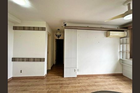Sala de apartamento para alugar com 2 quartos, 50m² em Sarandi, Porto Alegre