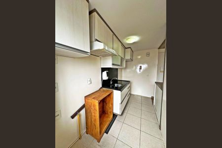 Cozinha de apartamento para alugar com 2 quartos, 50m² em Sarandi, Porto Alegre