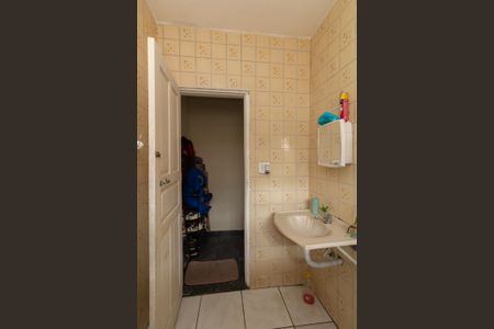 Casa à venda com 360m², 4 quartos e 2 vagas Casa à venda com 360m², 4 quartos e 2 vagasBanheiro 3