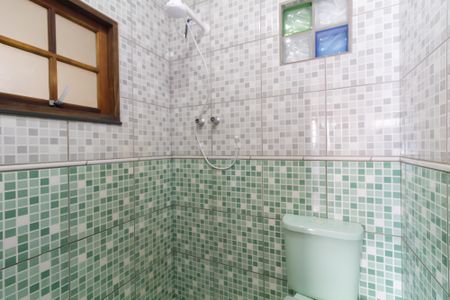 Casa à venda com 360m², 4 quartos e 2 vagas Casa à venda com 360m², 4 quartos e 2 vagasBanheiro