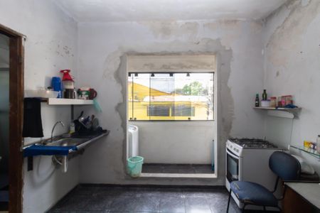 Casa à venda com 360m², 4 quartos e 2 vagas Casa à venda com 360m², 4 quartos e 2 vagasCozinha 3