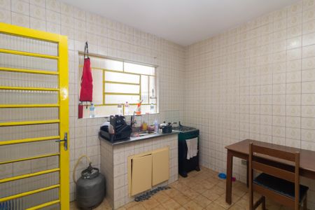 Casa à venda com 360m², 4 quartos e 2 vagas Casa à venda com 360m², 4 quartos e 2 vagasCozinha 2