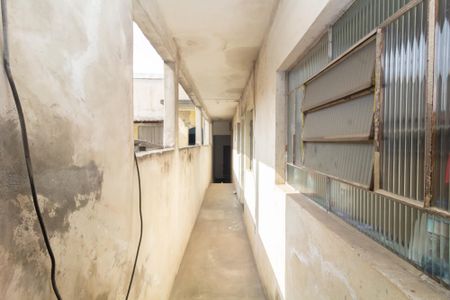 Casa à venda com 360m², 4 quartos e 2 vagas Casa à venda com 360m², 4 quartos e 2 vagasCorredor