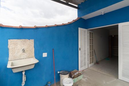 Casa à venda com 360m², 4 quartos e 2 vagas Casa à venda com 360m², 4 quartos e 2 vagasÁrea externa