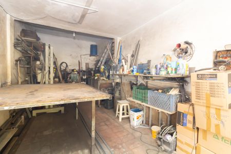 Casa à venda com 360m², 4 quartos e 2 vagas Casa à venda com 360m², 4 quartos e 2 vagasGaragem