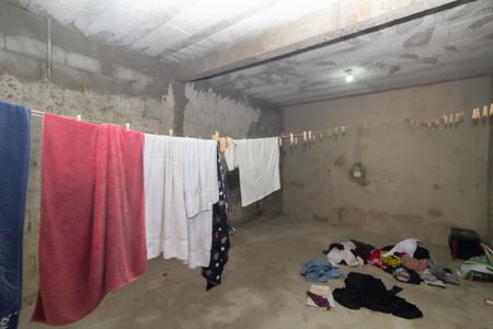 Casa à venda com 360m², 4 quartos e 2 vagas Casa à venda com 360m², 4 quartos e 2 vagasQuintal