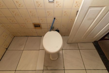 Casa à venda com 360m², 4 quartos e 2 vagas Casa à venda com 360m², 4 quartos e 2 vagasBanheiro 3