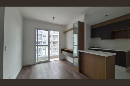 Sala de apartamento à venda com 1 quarto, 38m² em Santa Terezinha, Santo André