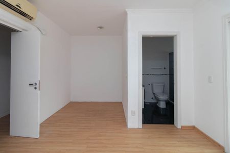 Casa para alugar com 135m², 3 quartos e 2 vagasSuíte