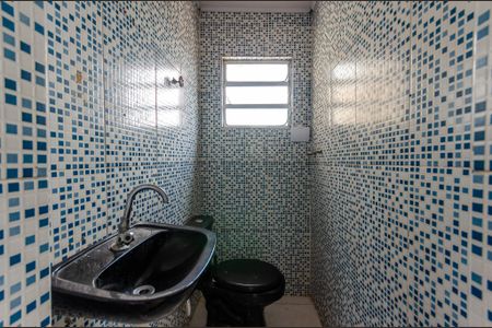 Banheiro de casa para alugar com 1 quarto, 57m² em Vila Primavera, São Paulo