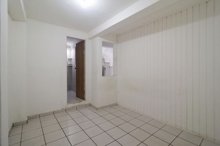 Suíte de casa para alugar com 1 quarto, 25m² em Parque Industrial das Oliveiras, Taboão da Serra