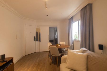 Sala de apartamento para alugar com 2 quartos, 59m² em Água Verde, Curitiba