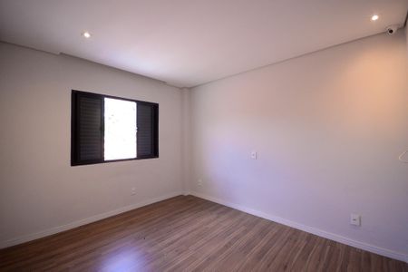 Casa à venda com 160m², 3 quartos e 2 vagasQuarto 3