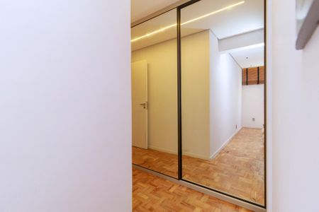 Apartamento para alugar com 136m², 4 quartos e 3 vagas Apartamento para alugar com 136m², 4 quartos e 3 vagasSuíte - Closet