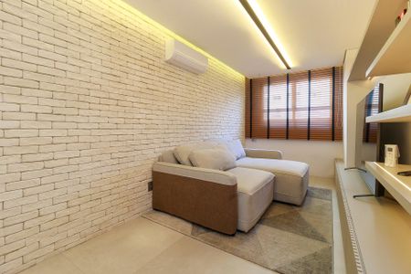 Apartamento para alugar com 136m², 4 quartos e 3 vagas Apartamento para alugar com 136m², 4 quartos e 3 vagasSala de TV