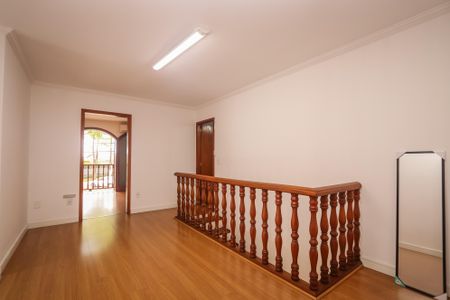 Casa à venda com 350m², 5 quartos e 5 vagasHall