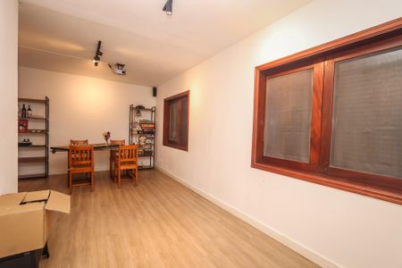 Casa à venda com 350m², 5 quartos e 5 vagasSala 2