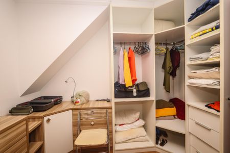 Casa à venda com 350m², 5 quartos e 5 vagasCloset da Suite