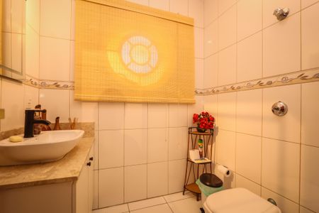 Casa à venda com 350m², 5 quartos e 5 vagasLavabo