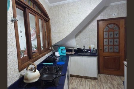 Casa à venda com 3 quartos, 150m² em Jardim Rizzo, São Paulo