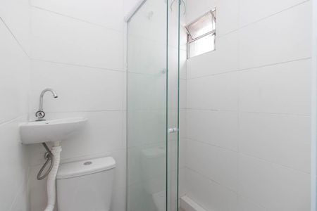 Banheiro de kitnet/studio para alugar com 1 quarto, 18m² em Vila Maria Baixa, São Paulo