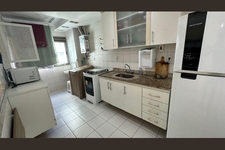 Apartamento para alugar com 70m², 2 quartos e 1 vagaCozinha