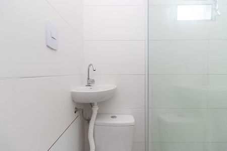 Banheiro de kitnet/studio para alugar com 1 quarto, 20m² em Vila Maria Baixa, São Paulo